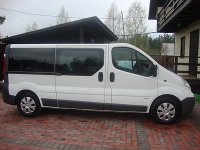 Микроавтобус/минивэн в аренду фото 3 - Opel Vivaro 2010